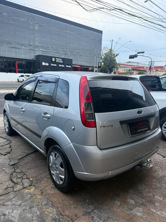 FORD Fiesta Hatch - Foto