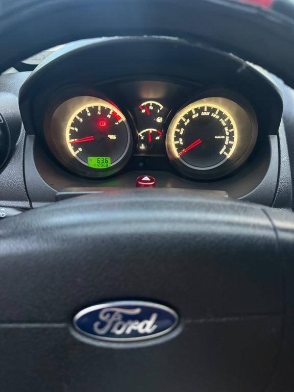 FORD Fiesta Hatch - Foto