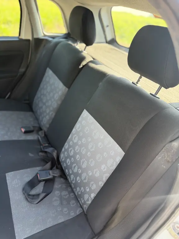 FORD Fiesta Hatch - Foto