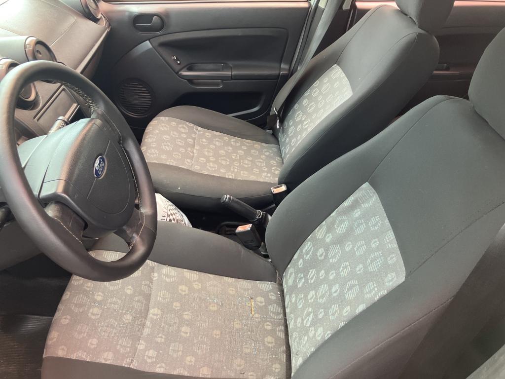 FORD Fiesta Hatch - Foto