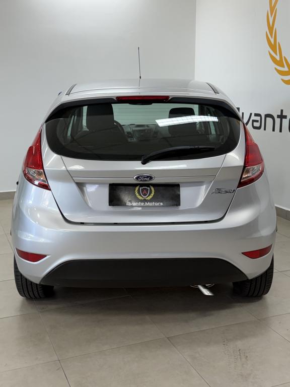 FORD Fiesta Hatch - Foto