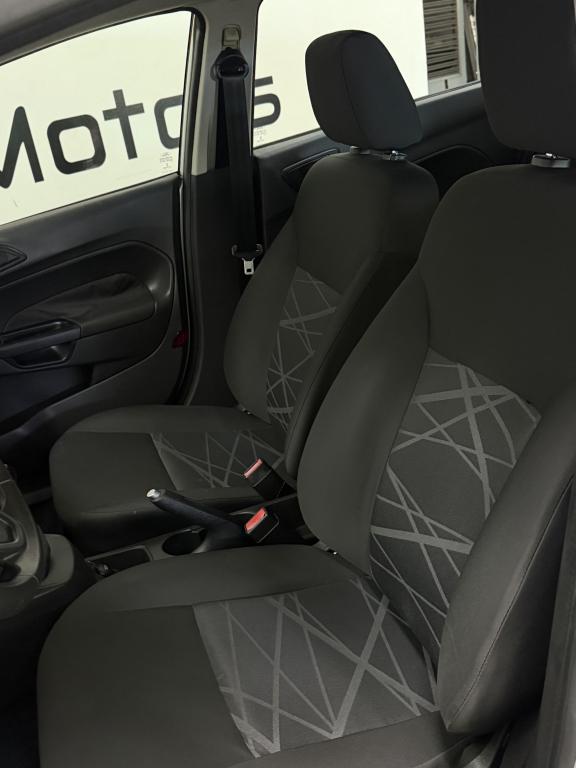 FORD Fiesta Hatch - Foto