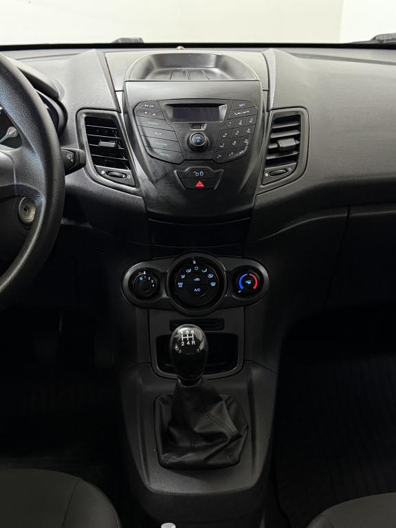 FORD Fiesta Hatch - Foto