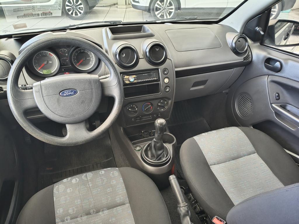 FORD Fiesta Hatch - Foto