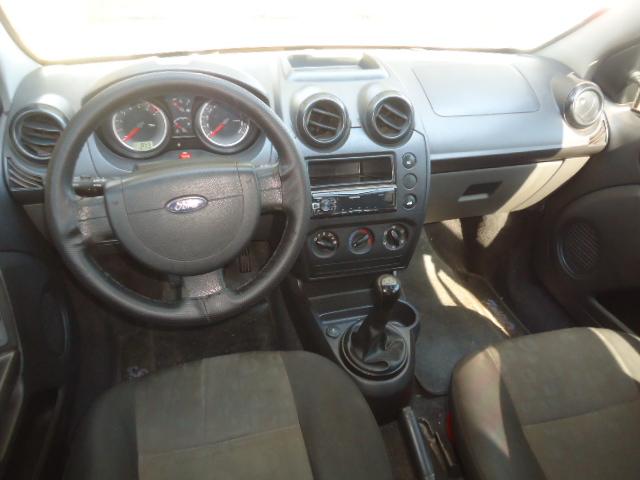 FORD Fiesta Hatch - Foto
