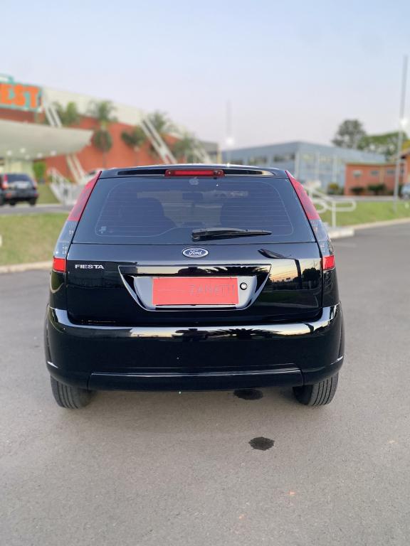 FORD Fiesta Hatch - Foto