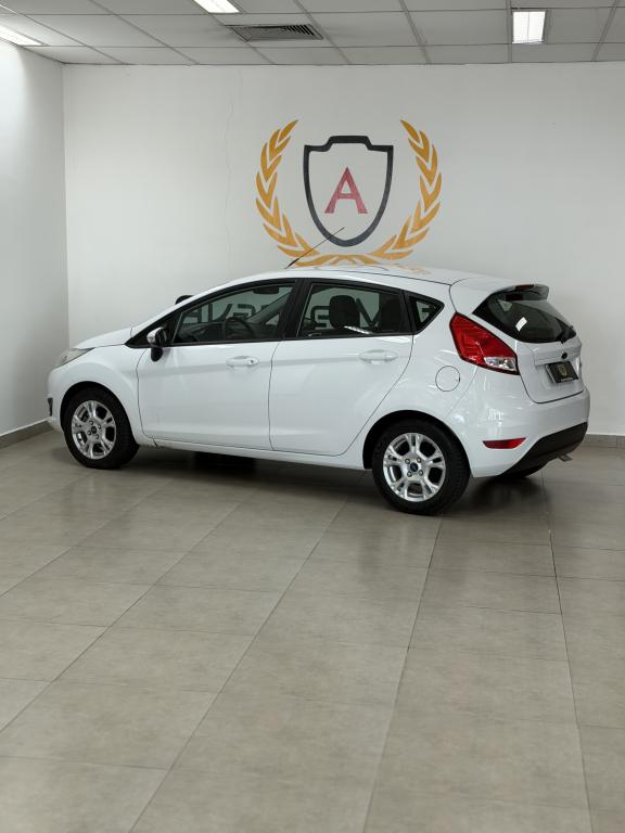 FORD Fiesta Hatch - Foto