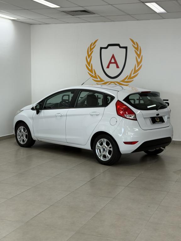 FORD Fiesta Hatch - Foto
