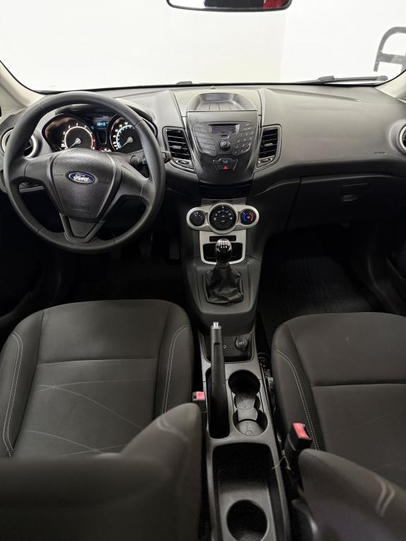 FORD Fiesta Hatch - Foto