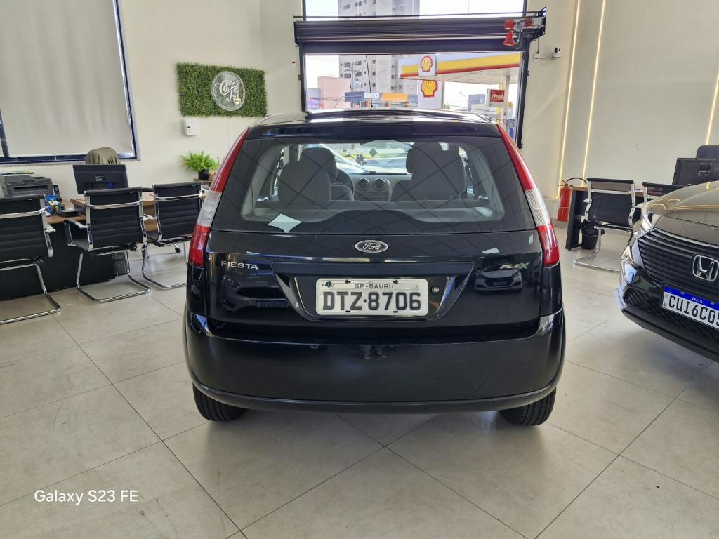 FORD Fiesta Hatch - Foto