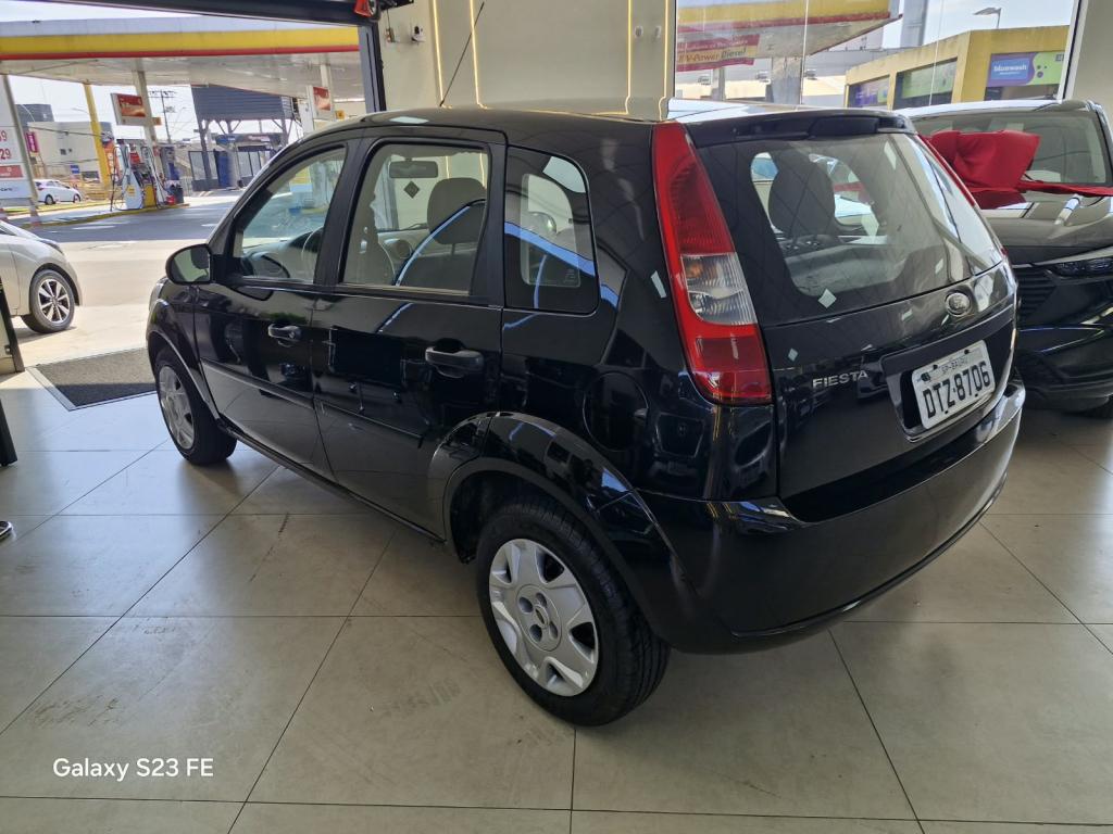 FORD Fiesta Hatch - Foto