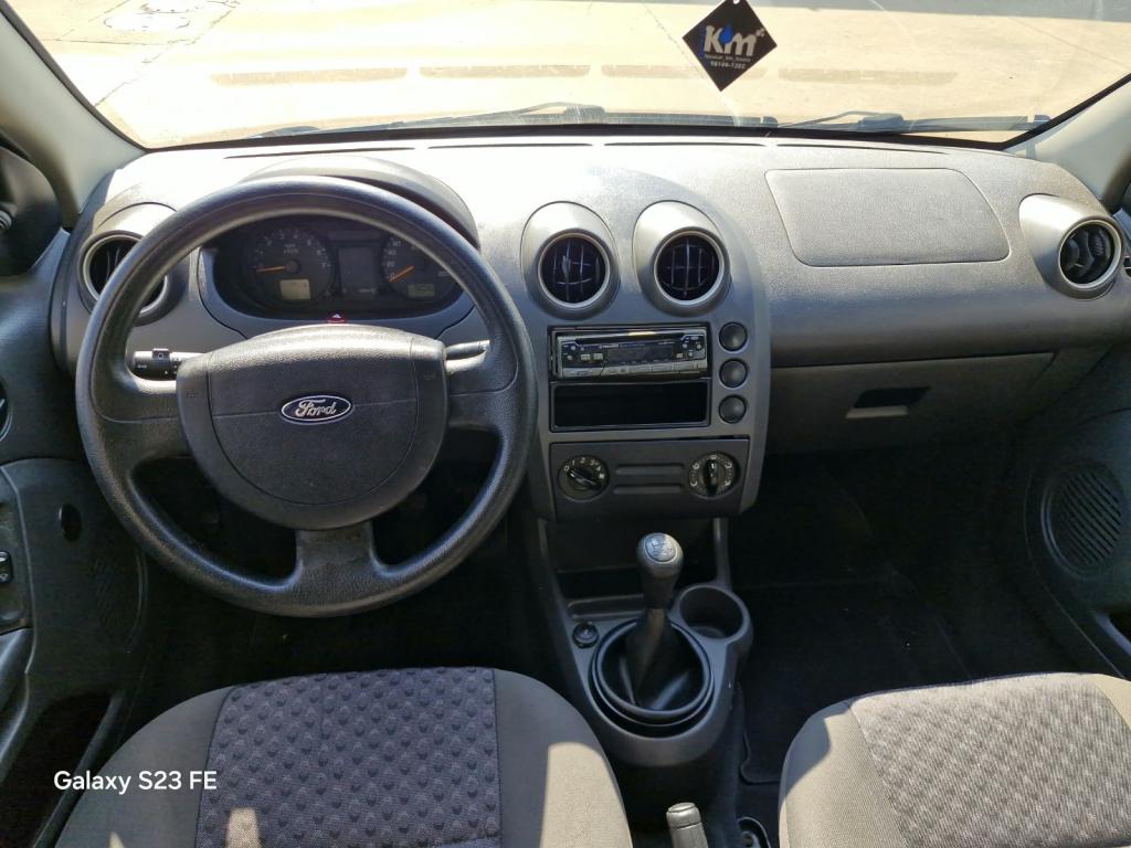 FORD Fiesta Hatch - Foto