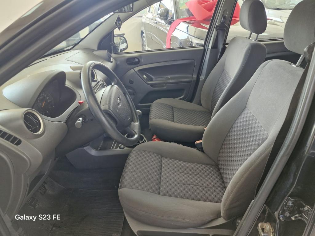 FORD Fiesta Hatch - Foto