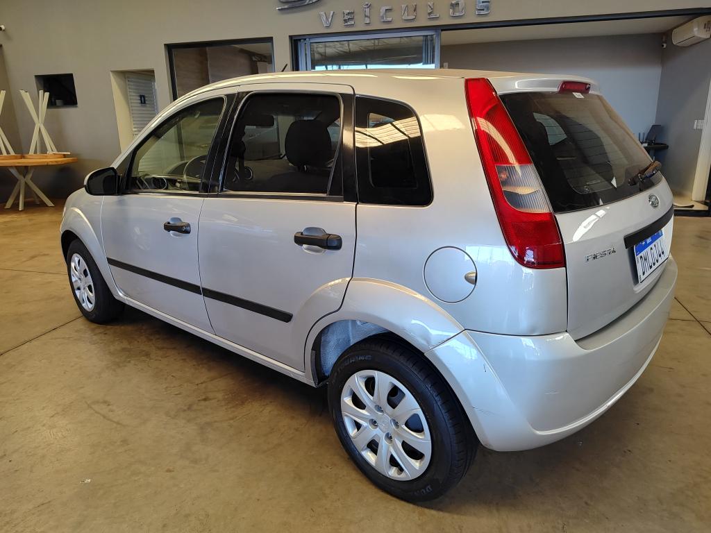 FORD Fiesta Hatch - Foto