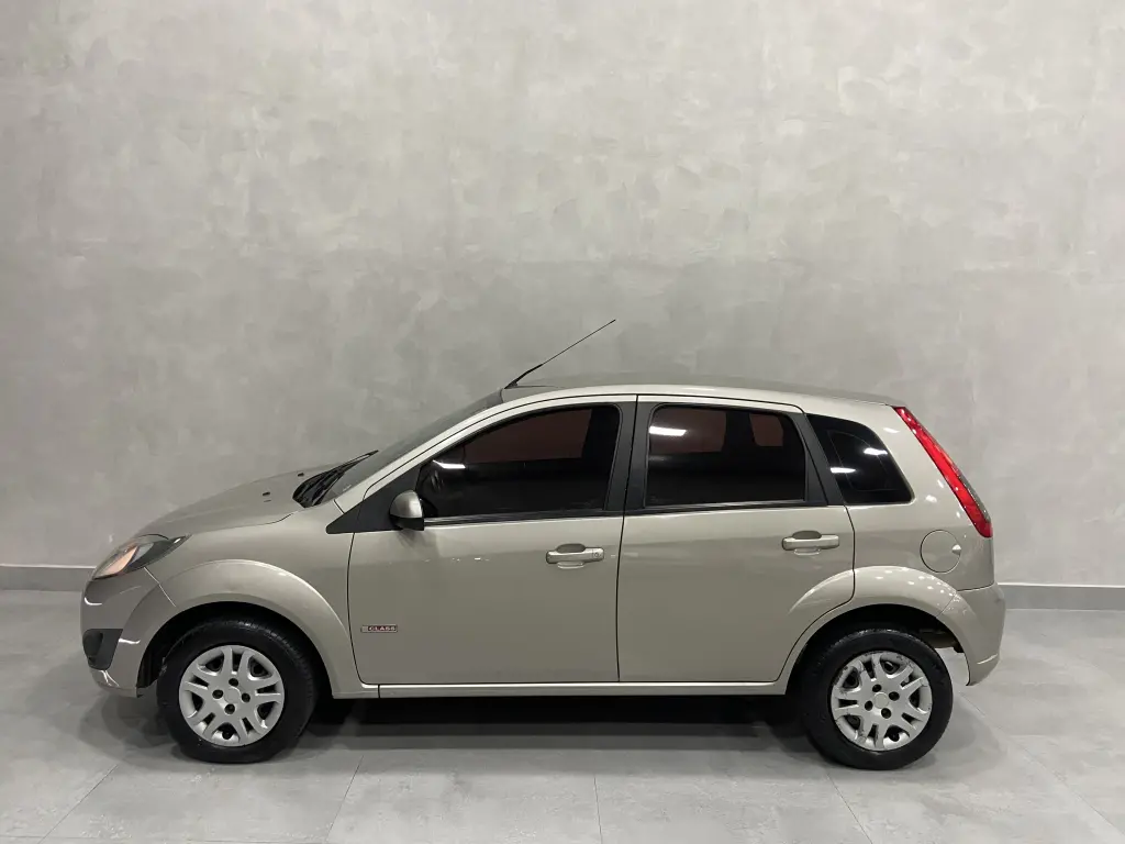 FORD Fiesta Hatch - Foto