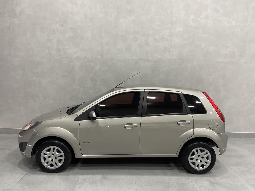 FORD Fiesta Hatch - Foto