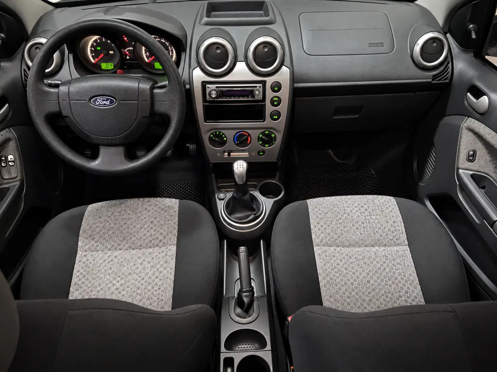 FORD Fiesta Hatch - Foto
