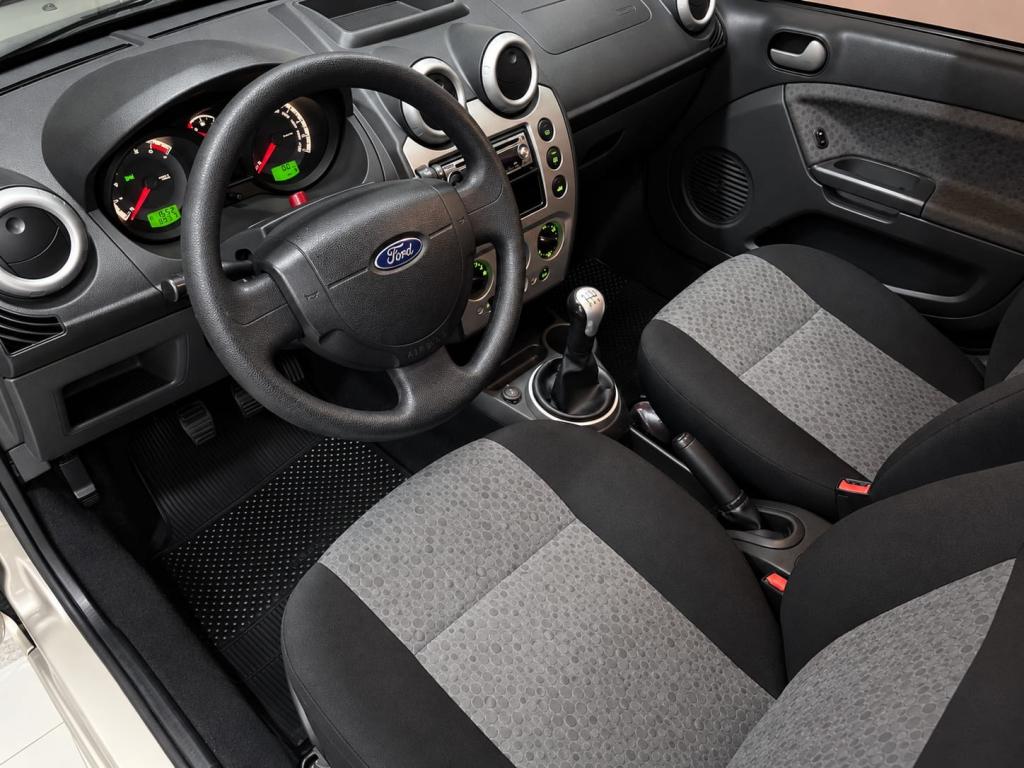 FORD Fiesta Hatch - Foto
