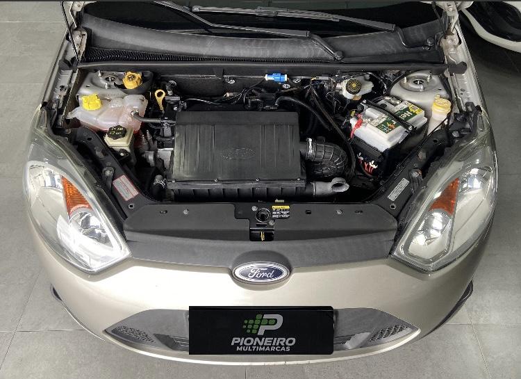 FORD Fiesta Hatch - Foto