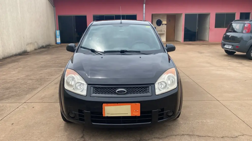 FORD Fiesta Hatch - Foto