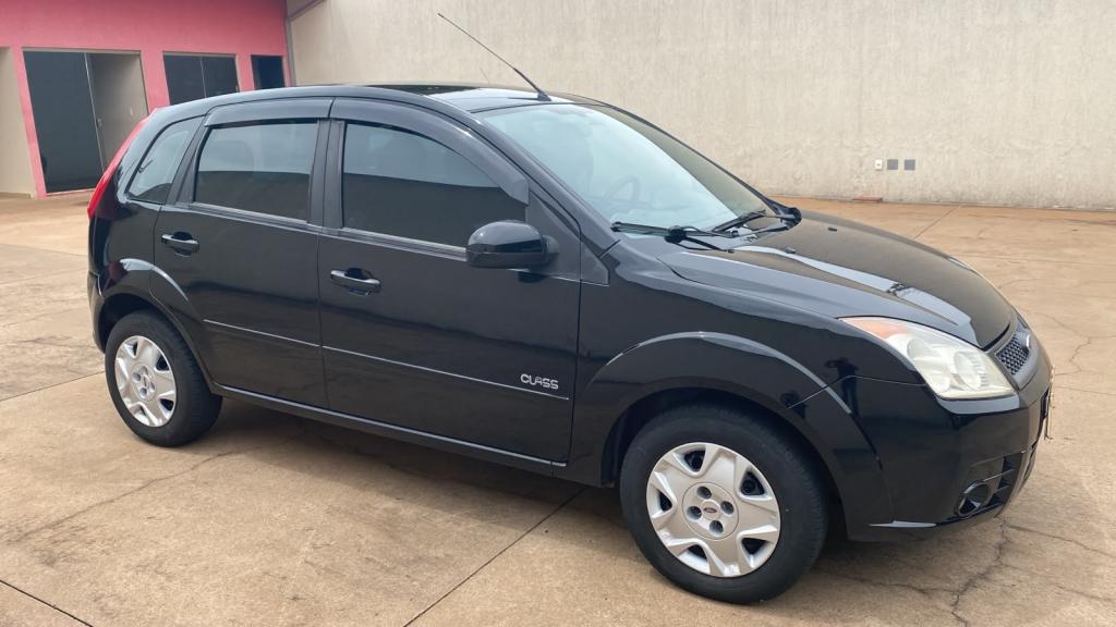 FORD Fiesta Hatch - Foto
