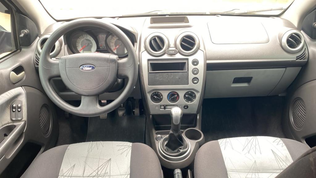 FORD Fiesta Hatch - Foto