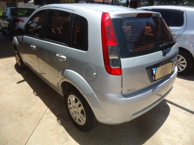 FORD Fiesta Hatch - Foto