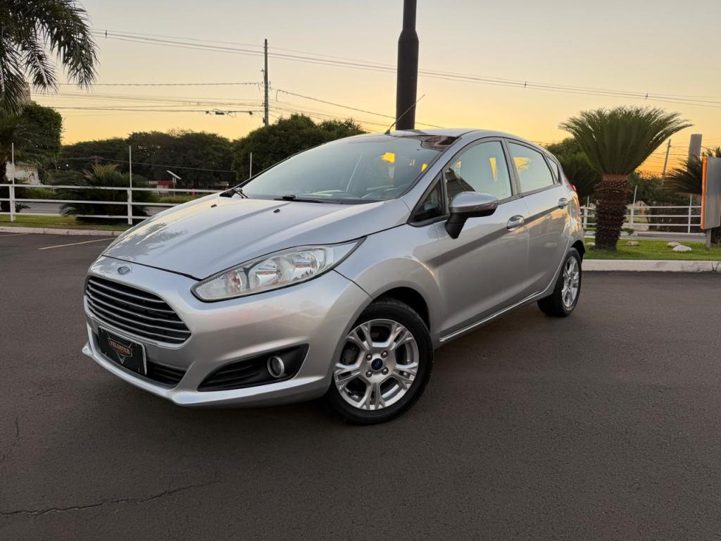 FORD Fiesta Hatch - Foto