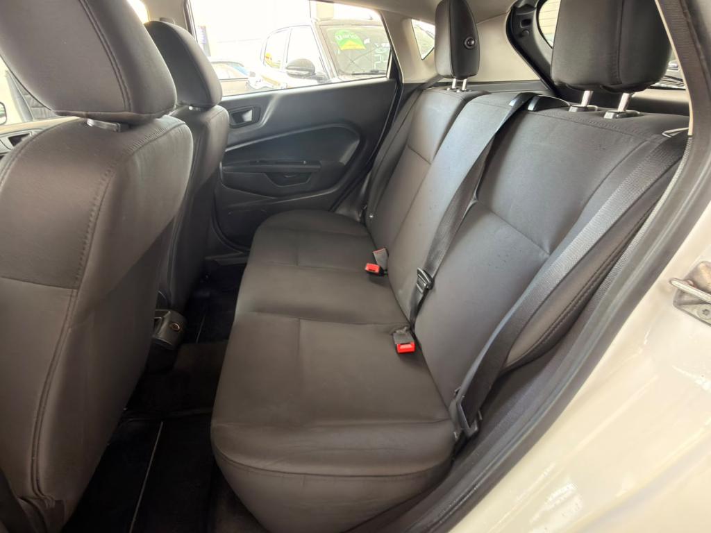 FORD Fiesta Hatch - Foto