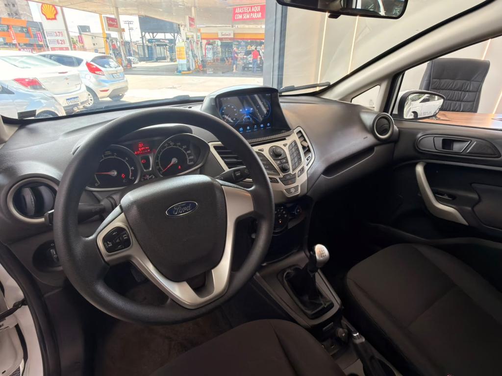 FORD Fiesta Hatch - Foto