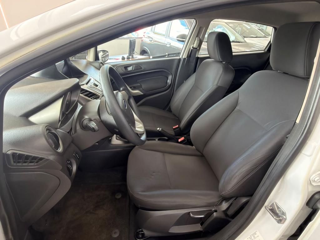 FORD Fiesta Hatch - Foto