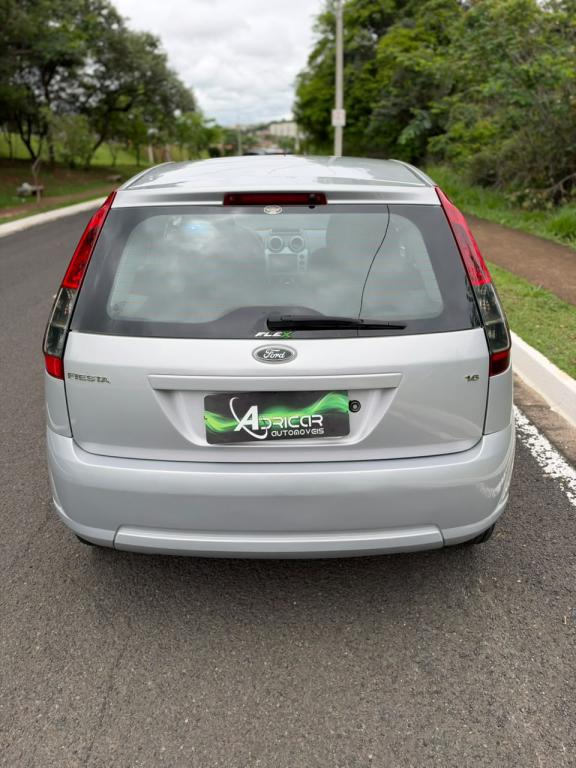 FORD Fiesta Hatch - Foto