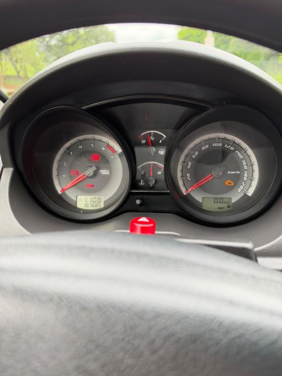 FORD Fiesta Hatch - Foto