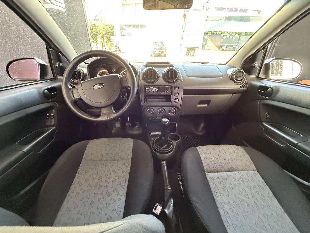 FORD Fiesta Sedan - Foto