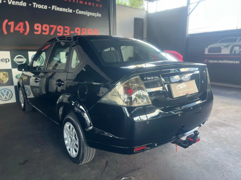 FORD Fiesta Sedan - Foto