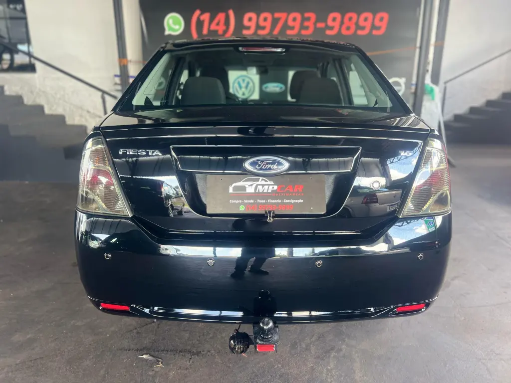 FORD Fiesta Sedan - Foto