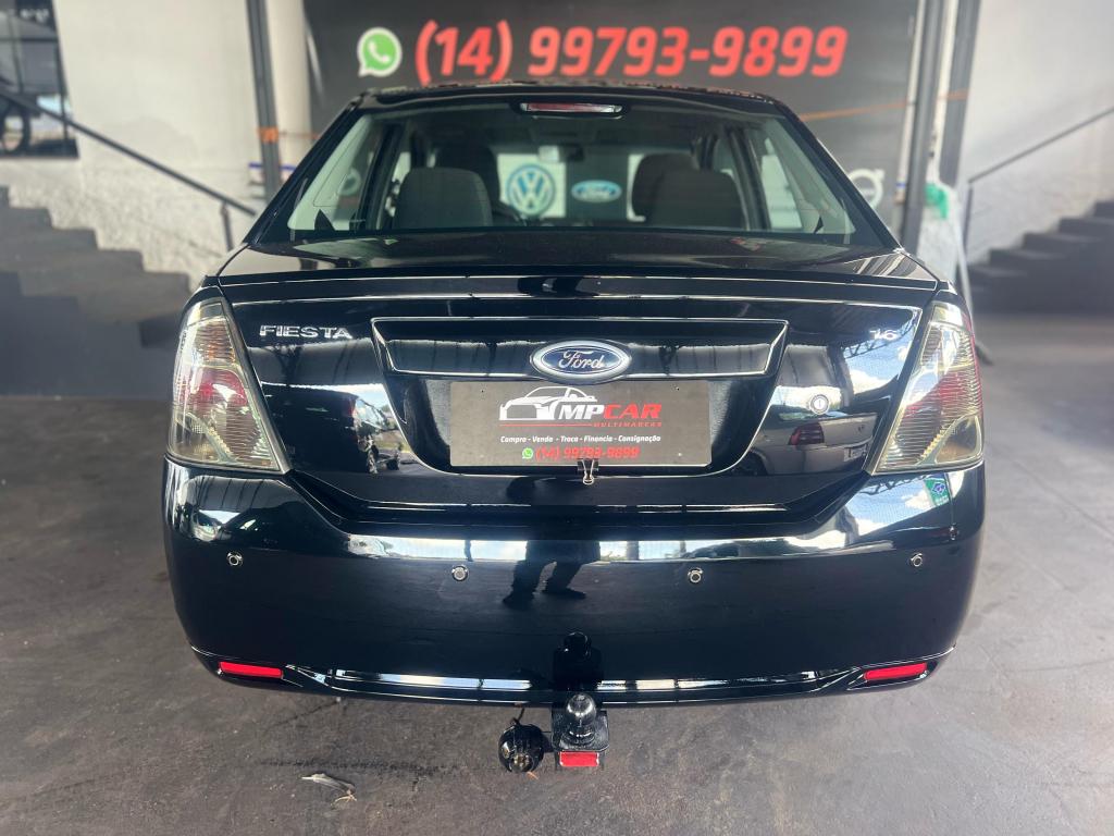 FORD Fiesta Sedan - Foto
