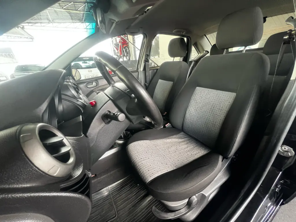 FORD Fiesta Sedan - Foto