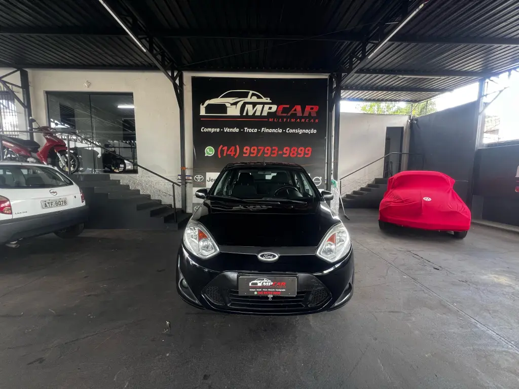 FORD Fiesta Sedan - Foto