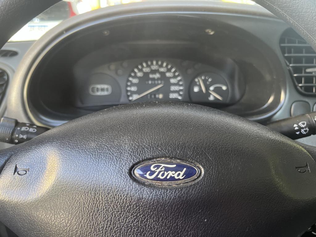 FORD Fiesta Sedan - Foto