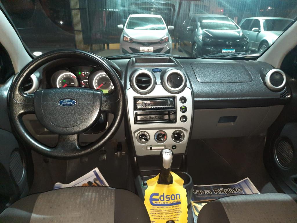 FORD Fiesta Sedan - Foto