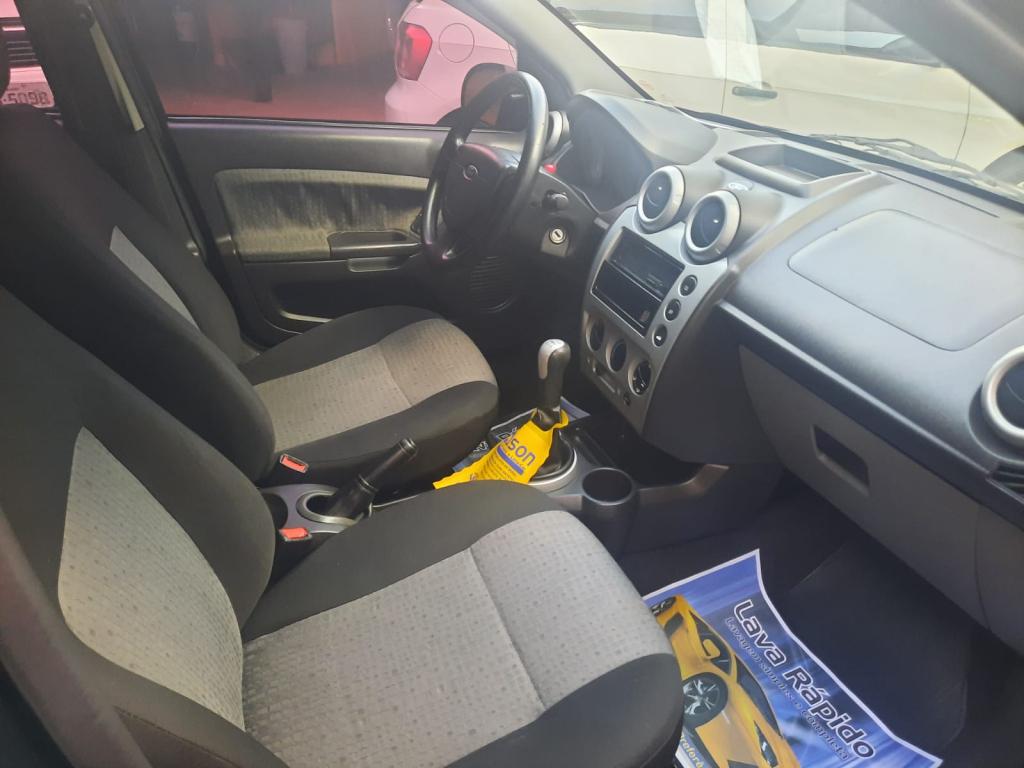 FORD Fiesta Sedan - Foto