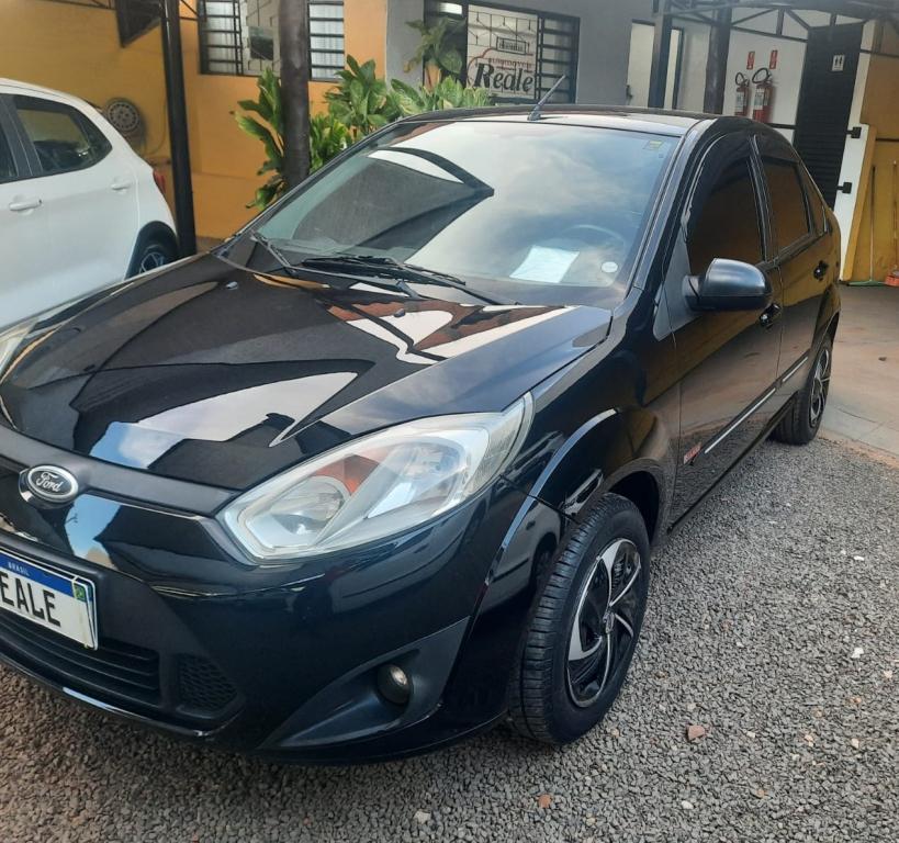 FORD Fiesta Sedan