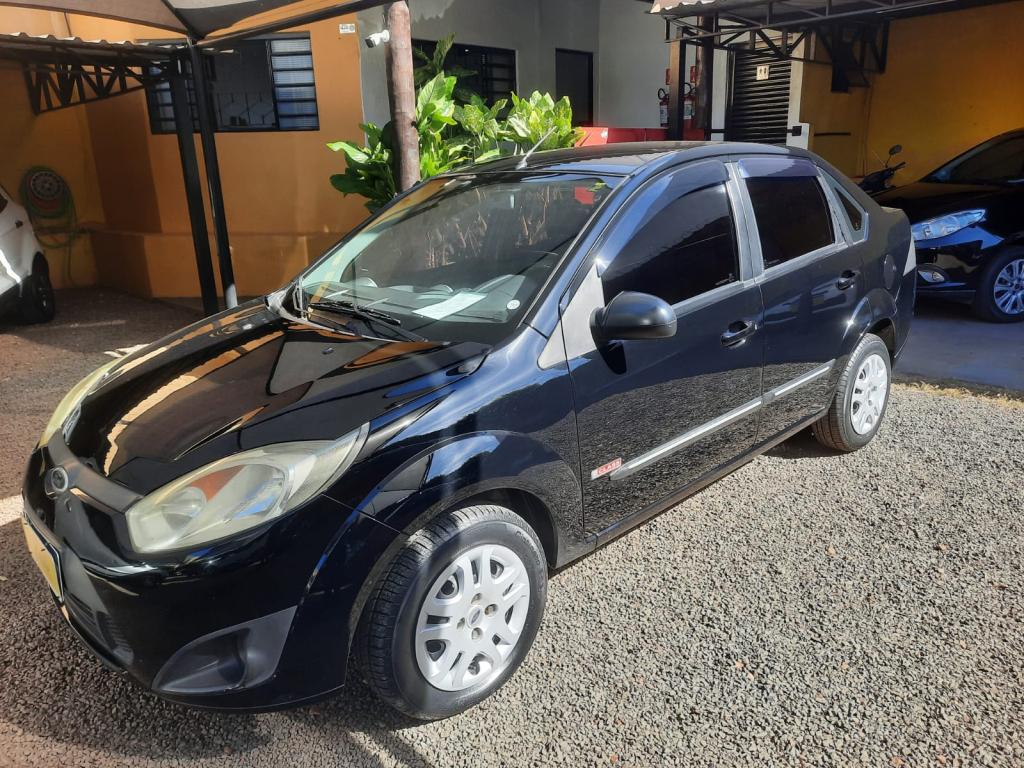 FORD Fiesta Sedan