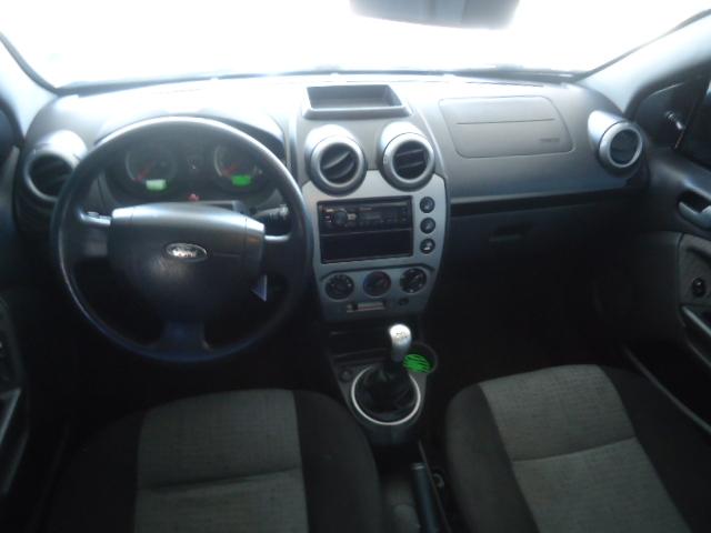 FORD Fiesta Sedan - Foto