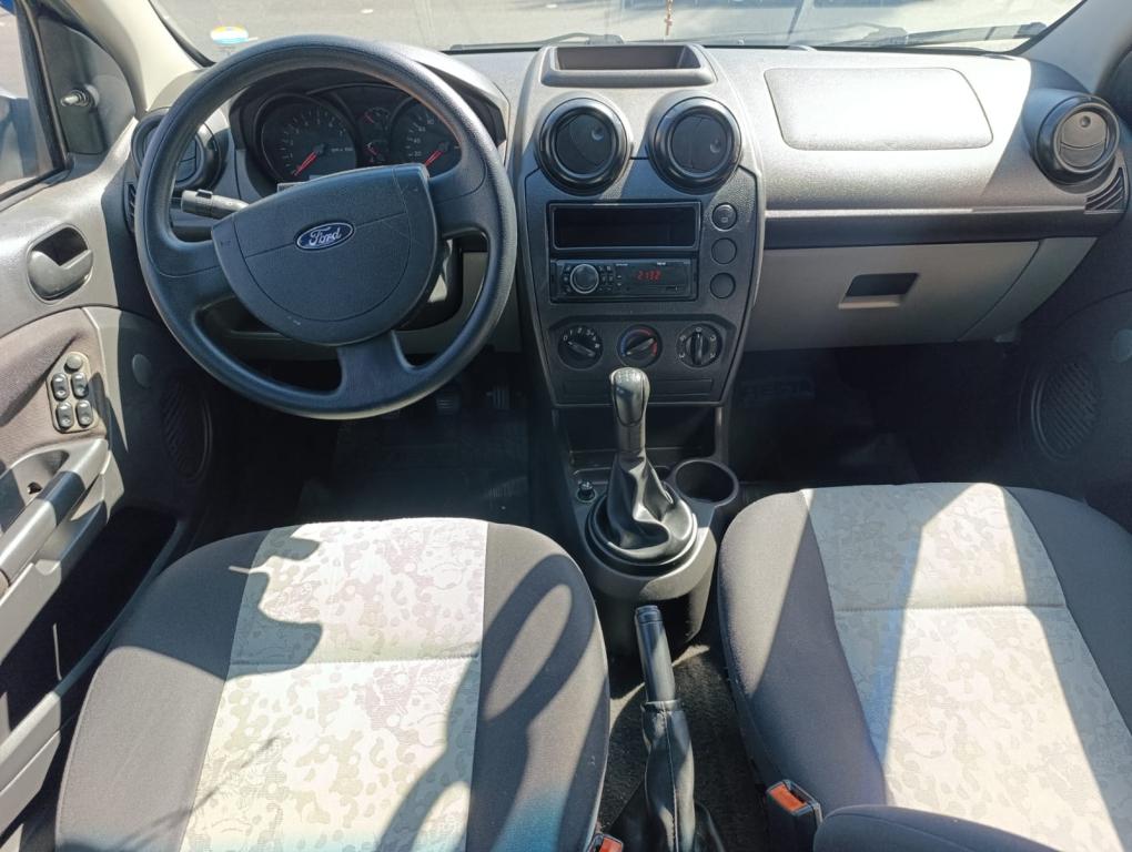 FORD Fiesta Sedan - Foto