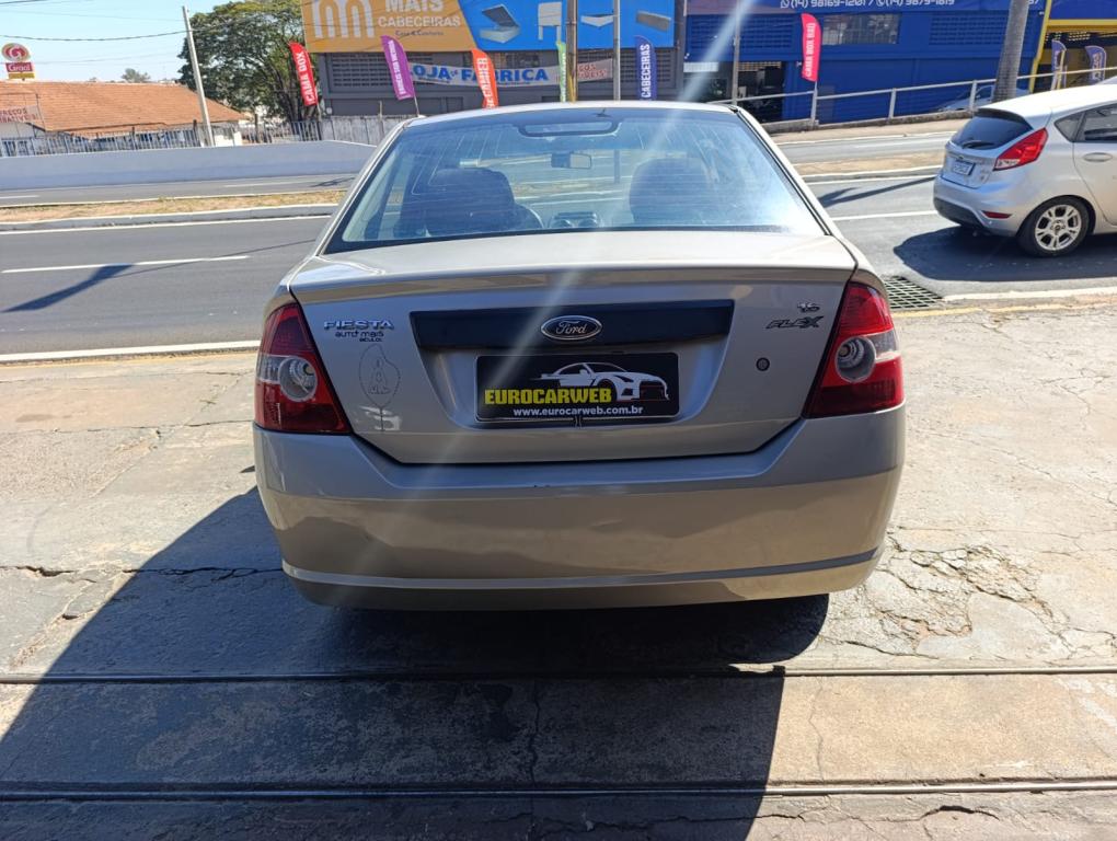 FORD Fiesta Sedan - Foto