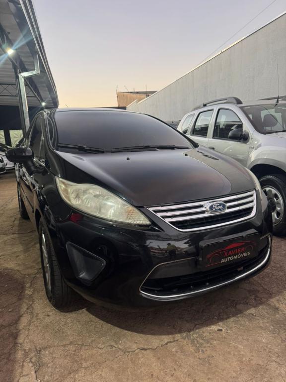 FORD Fiesta Sedan - Foto