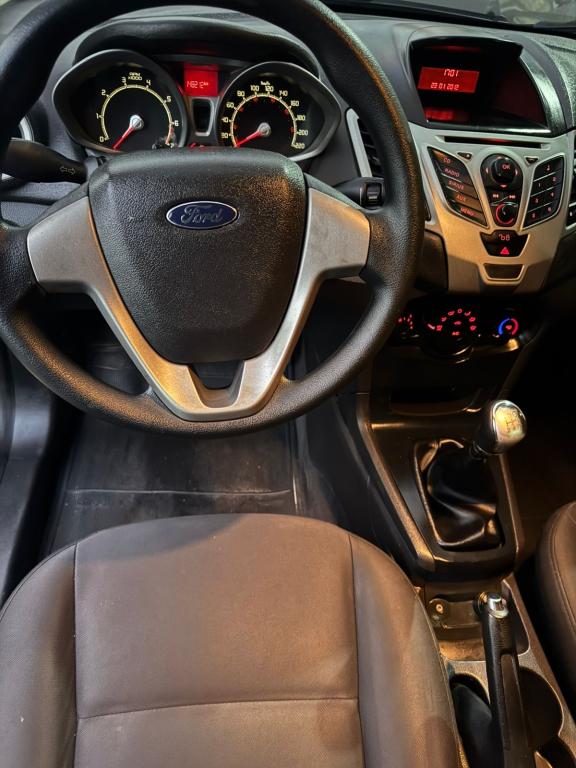FORD Fiesta Sedan - Foto