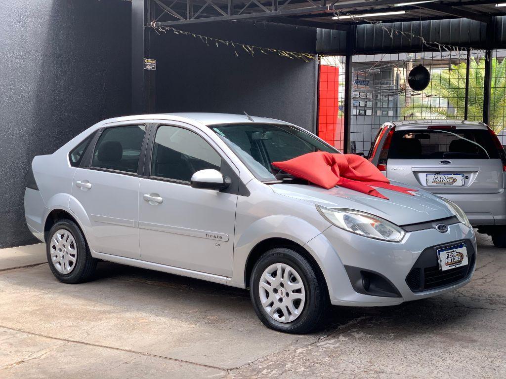 FORD Fiesta Sedan